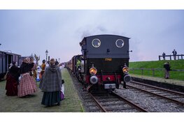 Sfeervol Dickensfeest brengt Medemblik terug naar Victoriaans Londen