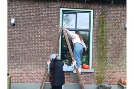 Leerlingen klussen tijdens Heel Werenfridus Helpt