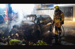 Auto door brand verwoest in Hoogkarspel