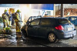 Auto door brand verwoest in Hoogkarspel