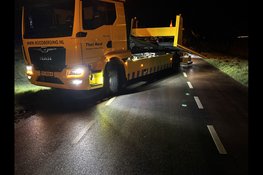 Gladheid zorgt voor eenzijdig ongeval met veel schade in Lutjebroek