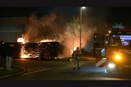 Heg vat vlam bij bedrijfspand in Hoorn