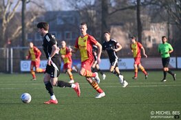 HSV gedeeld koploper na nipte winst op Always Forward