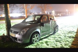 Ambulance loopt schade op na botsing op kruising in Medemblik