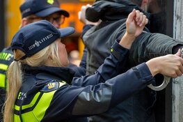 Twee minderjarigen op heterdaad aangehouden na poging auto-inbraak in Hoogkarspel