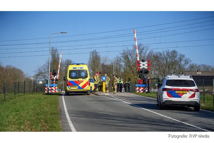 Geen treinverkeer na aanrijding op spoor bij Hoorn