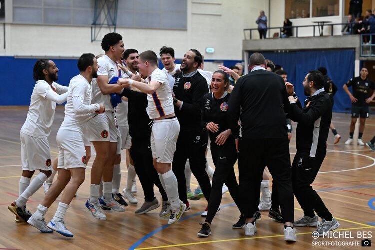 HV Hoorn bereikt bekerfinale na zenuwslopende halve finale