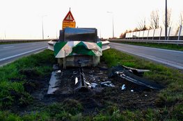Flinke schade na eenzijdig ongeval op afrit A7/Westfrisiaweg