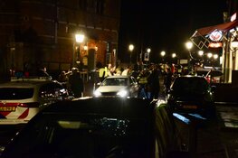 Politie moet ingrijpen na grote vechtpartij in Hoorn, één gewonde