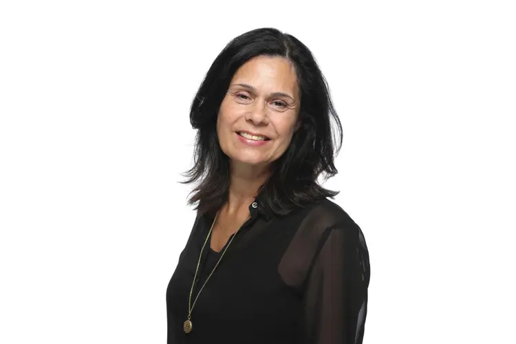 Uitgeverij Doornwater tekent contract met auteur Marit Buur voor nieuwe roman De verloren zoon