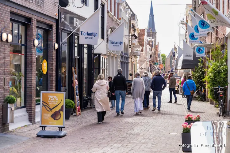Samen sterk in de binnenstad: Enkhuizer winkels vieren Week van de Stenen Winkel