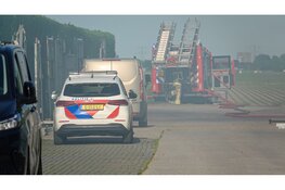 Veel rook bij brand in container bij bedrijf in Ursem
