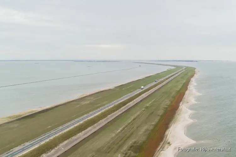 Avondafsluitingen op Houtribdijk tussen Enkhuizen en Lelystad vanwege werkzaamheden