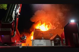 Uitslaande brand in restaurant Wijdenes, leuzen op muren geschreven