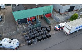 Loods vol met 3,564 lachgas flessen aangetroffen in Hoorn