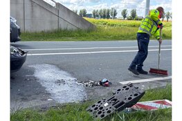 Aanhouding bij botsing tussen twee auto's op de Voetakkers (N506) in Lutjebroek