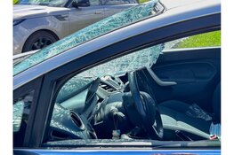 Fietsster gewond geraakt bij aanrijding met automobiliste op de N506 in Venhuizen