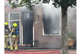 Flinke woningbrand in binnenstad van Enkhuizen