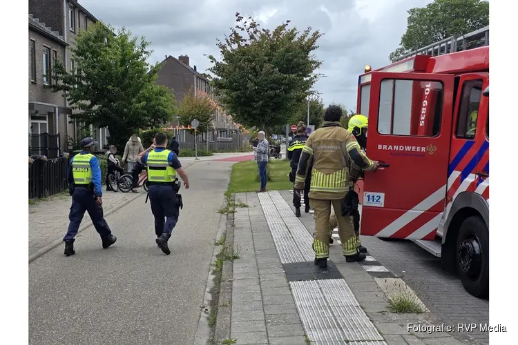 Kindje opgesloten in bijkeuken nadat sleutel afbreekt en zet magnetron aan