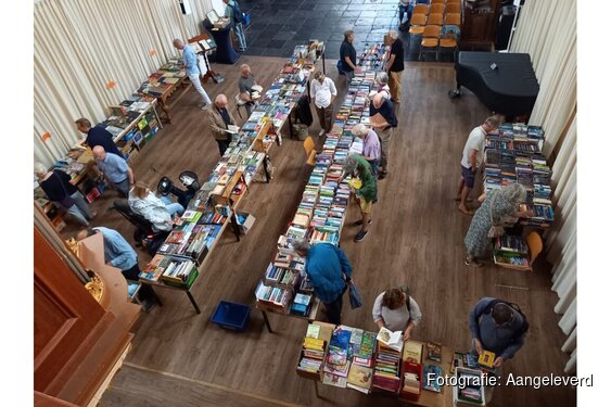 Grote boekenmarkt in de Oosterkerk Hoorn!