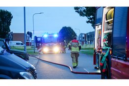 Vissers ontdekken brand bij bedrijf in Enkhuizen