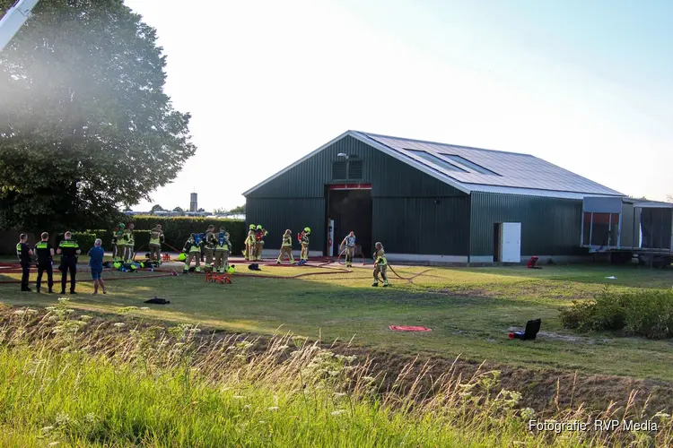 Brand in koelcel van agrarisch bedrijf in Enkhuizen