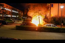 Twee auto’s door brand verwoest in Hoorn