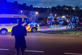 Twee gewonden bij steekincident in Enkhuizen, politie zoekt tweede verdachte