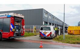 Politie en brandweer doen onderzoek in bedrijfspand Enkhuizen