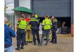 Politie en brandweer doen onderzoek in bedrijfspand Enkhuizen