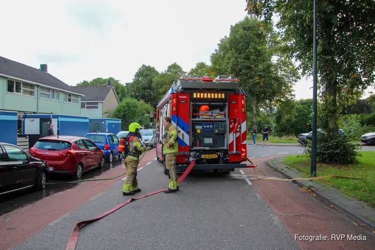 Motor uitgebrand in voortuin van woning Hoorn