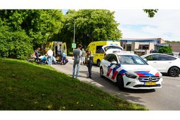 Jongen op fiets zwaargewond na aanrijding met auto in Hoorn