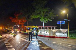 Motorrijder zwaargewond na aanrijding met boom in Hoogwoud