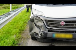 Opnieuw ongeluk op A7: camper en personenauto in botsing