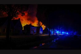 Zeer grote uitslaande brand in loods Lambertschaag