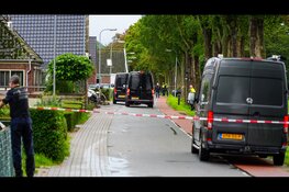Zeer grote uitslaande brand in loods Lambertschaag