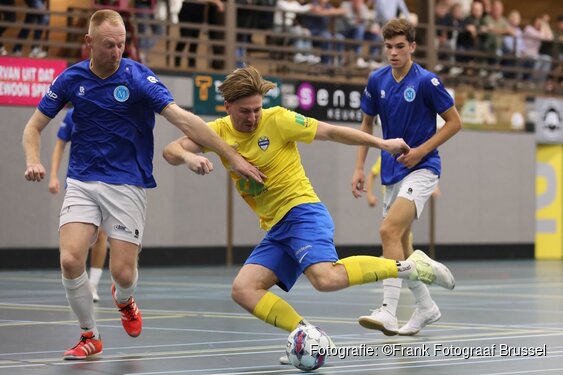 ZVV Zwaag scoort er op los in eerste thuiswedstrijd tegen FC Marlène