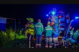 Auto zinkt in ringvaart bij Ursem: grootschalige zoekactie naar mogelijke bestuurder