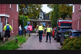 Scooter vliegt in brand in achtertuin in Hoorn