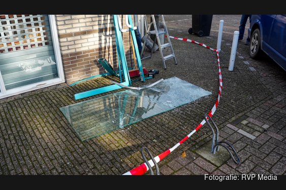 Politie zoekt getuigen van plofkraak op de Westerblokker