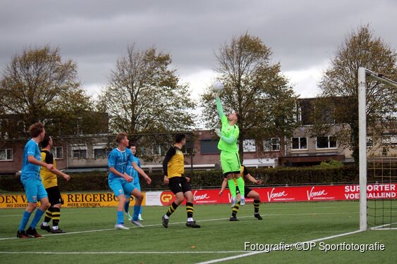 De Zouaven in slotkwartier onderuit in Heerhugowaard